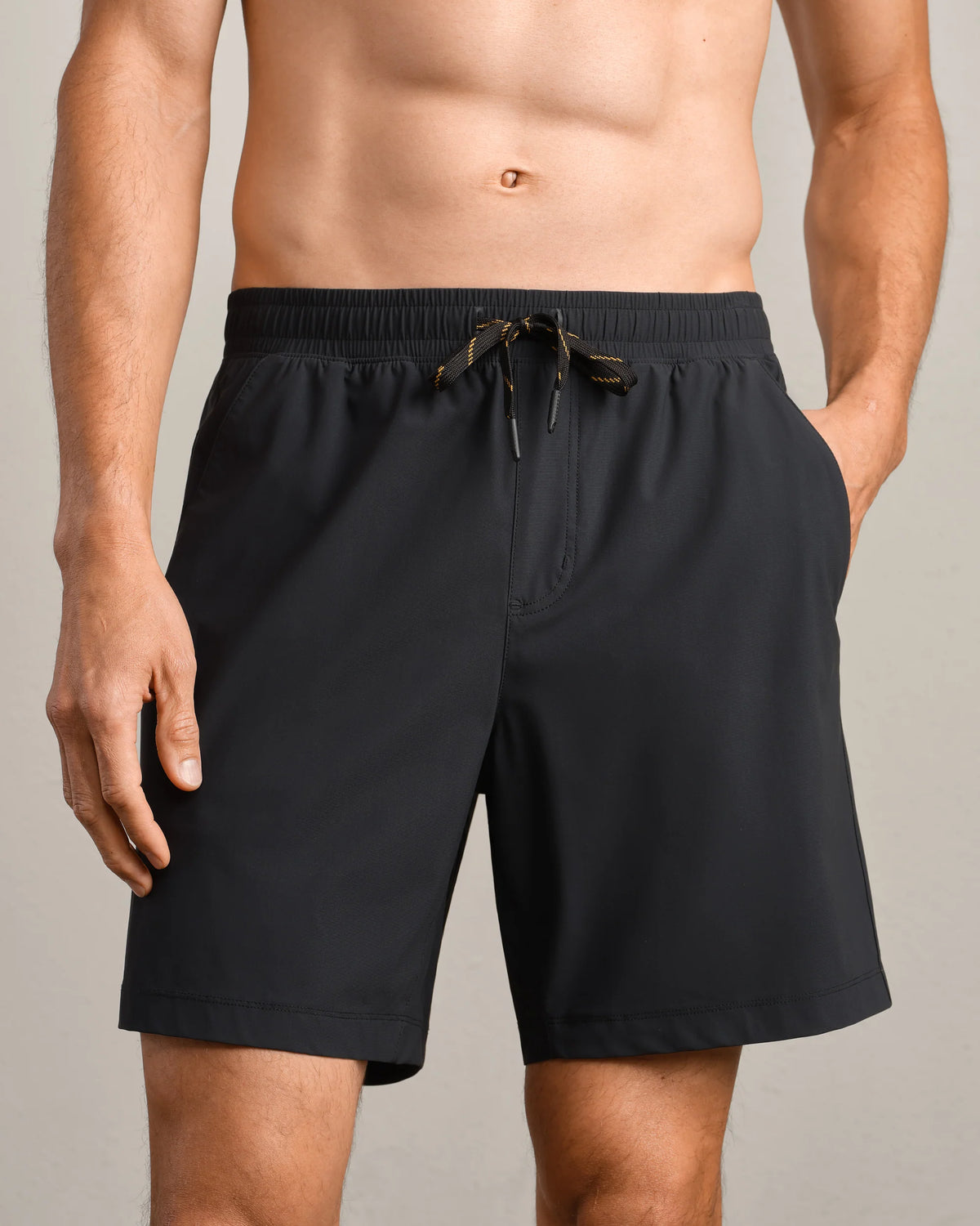 7" Pursuit Short Unlined - Black