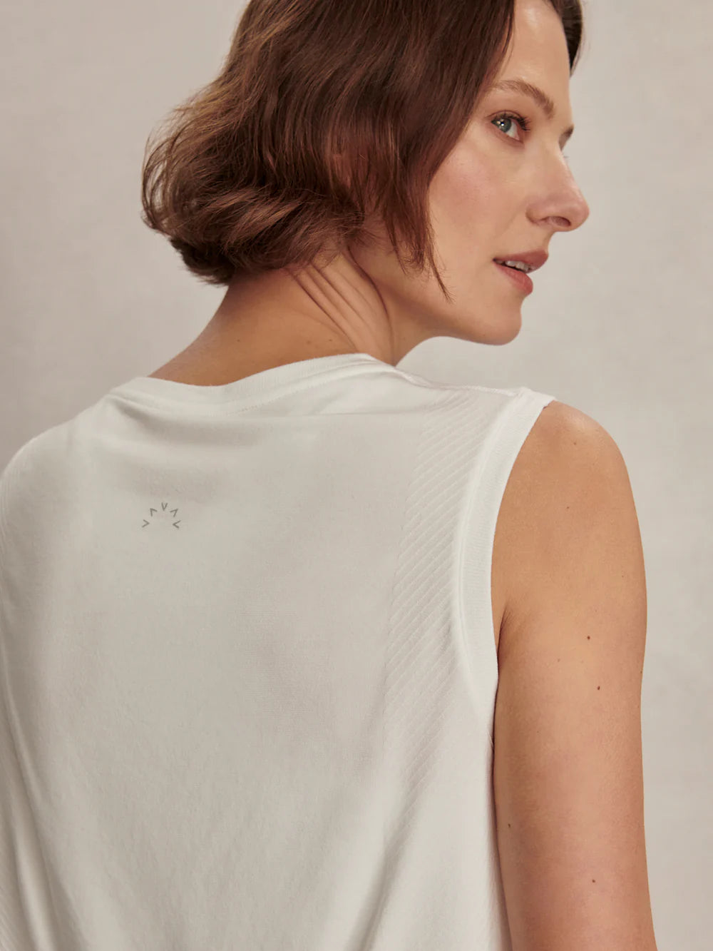 Nate Seamless Cropped Tank - White