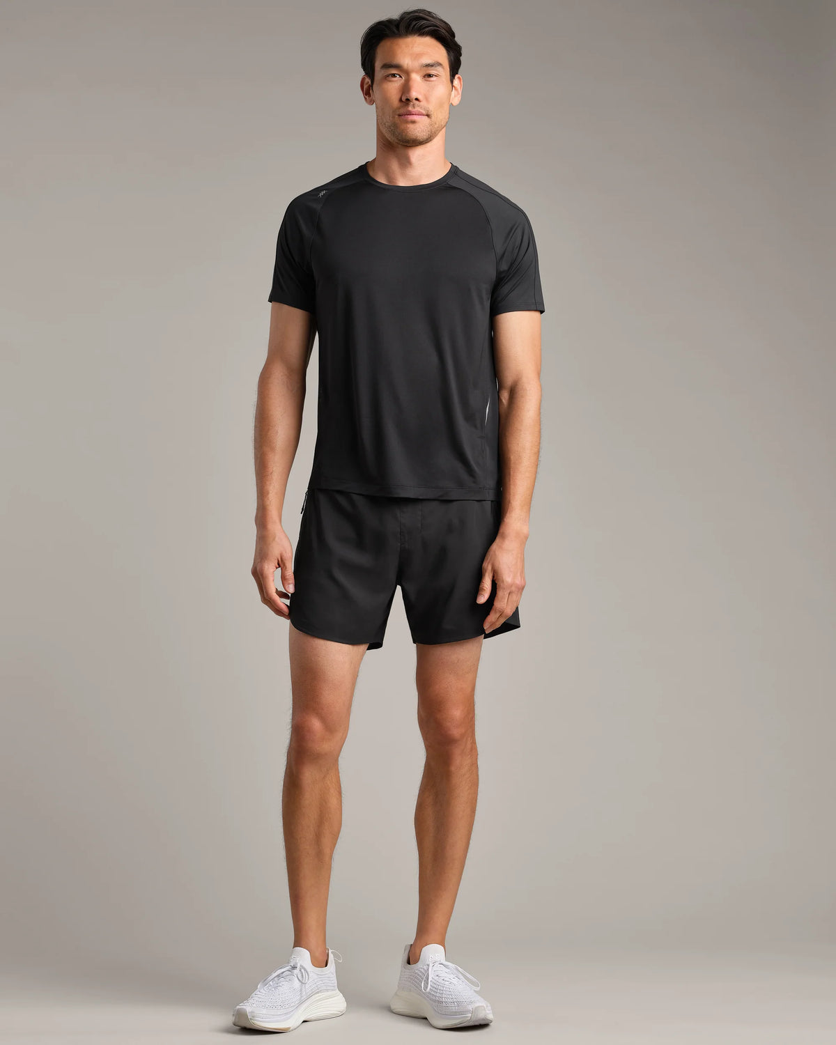 Extra Mile Air Tee - Black