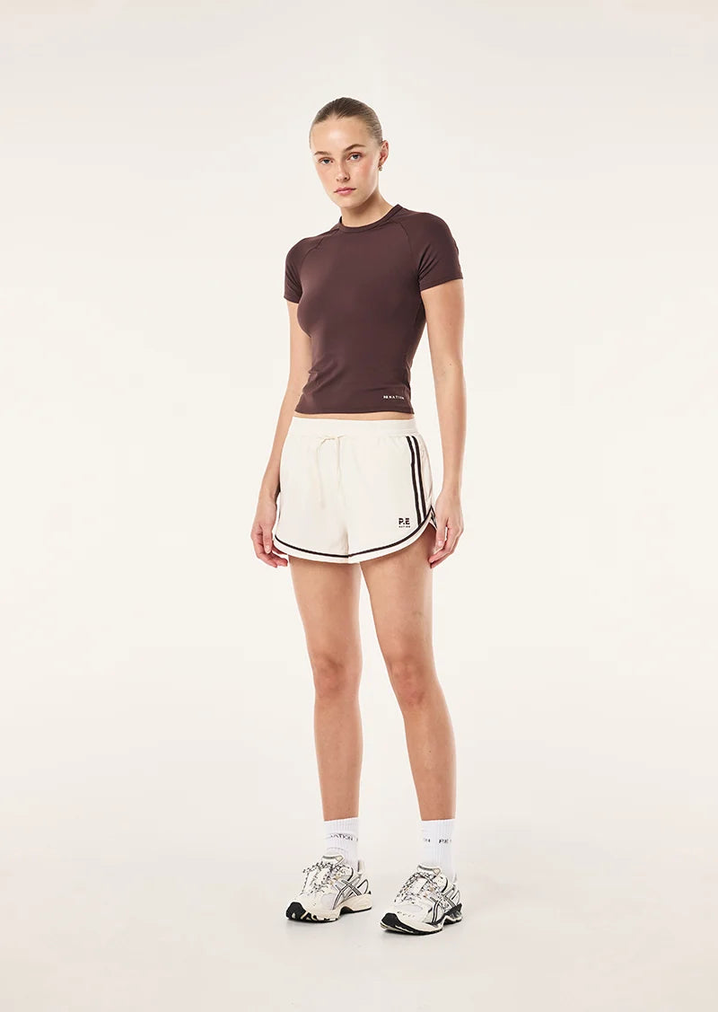 Linear Short - Whisper White/Dark Plum