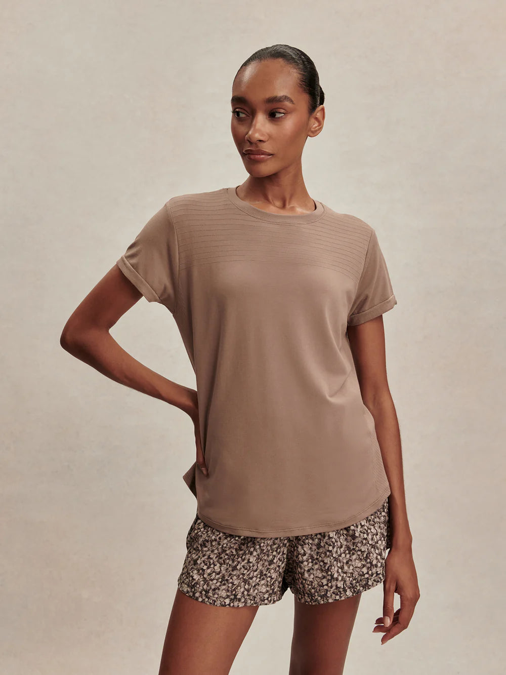 Saskia Seamless Longline Tee - Pine Bark